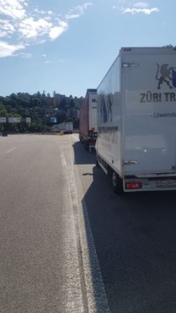 Qualitätiver Schweizer Umzug Umzugswagen Dürnten